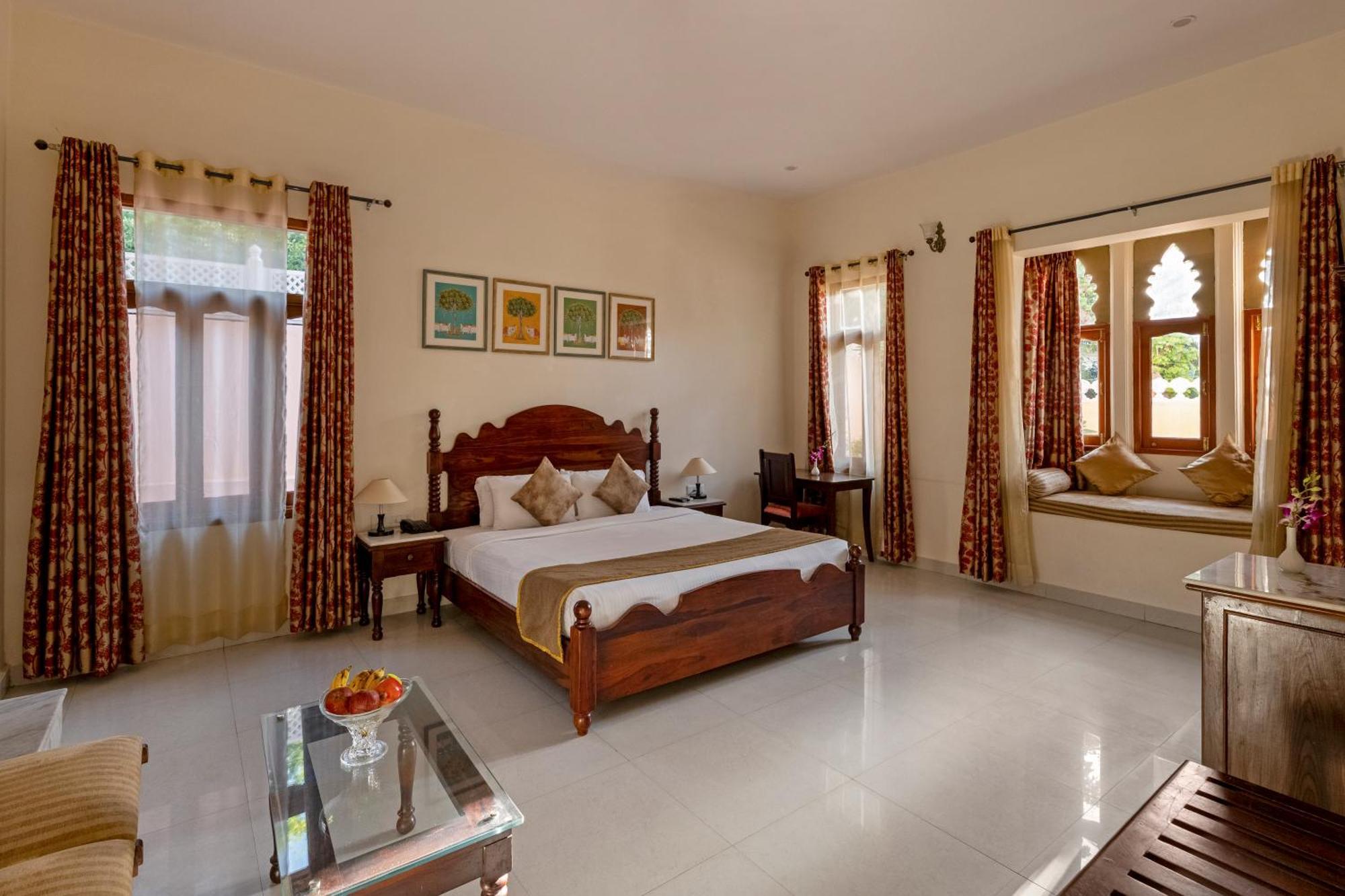 Hotel Sterling Jaisinghgarh Udaipur Exterior foto