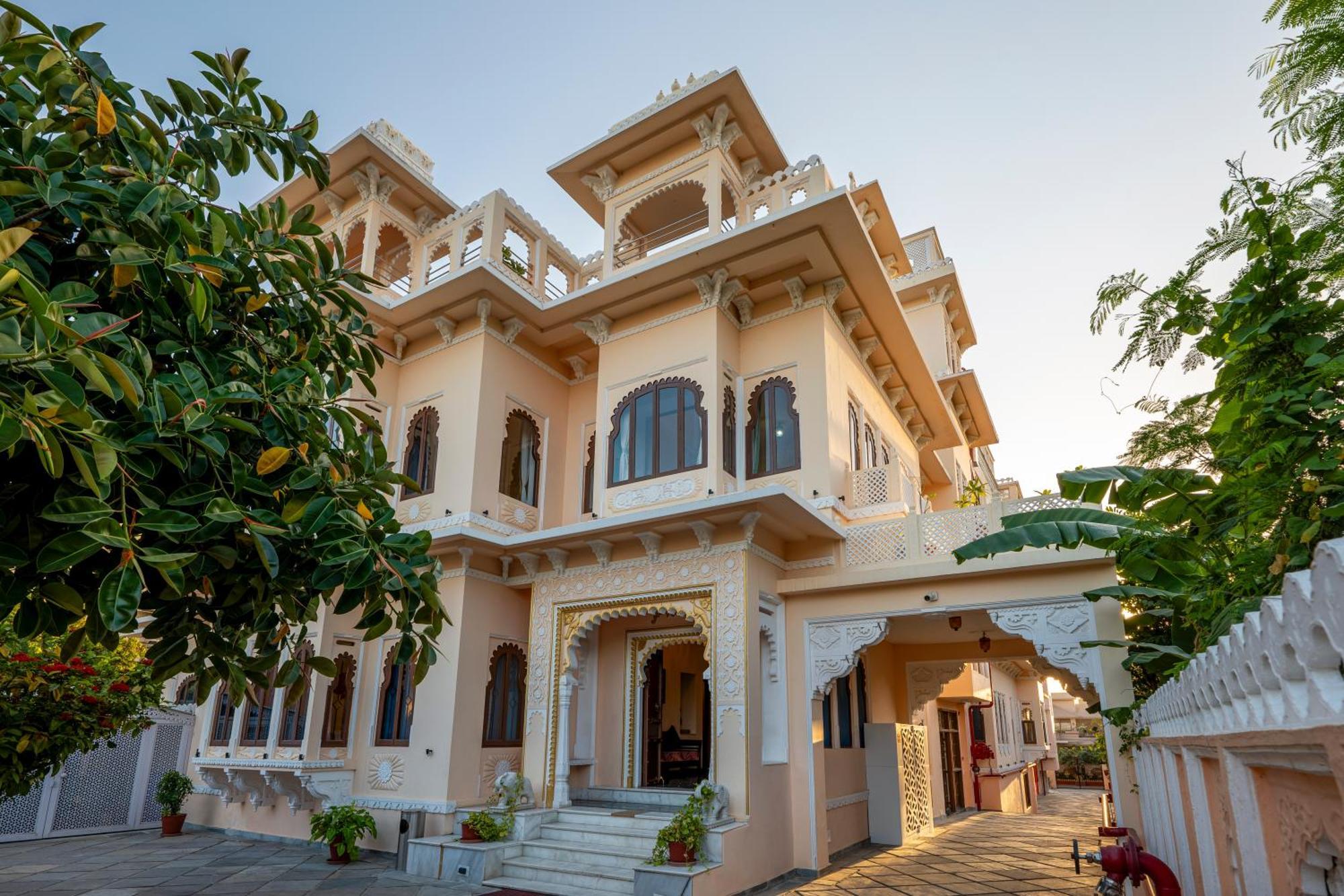 Hotel Sterling Jaisinghgarh Udaipur Exterior foto