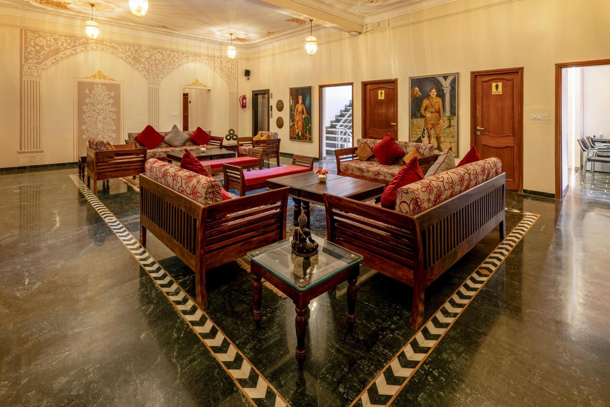 Hotel Sterling Jaisinghgarh Udaipur Exterior foto