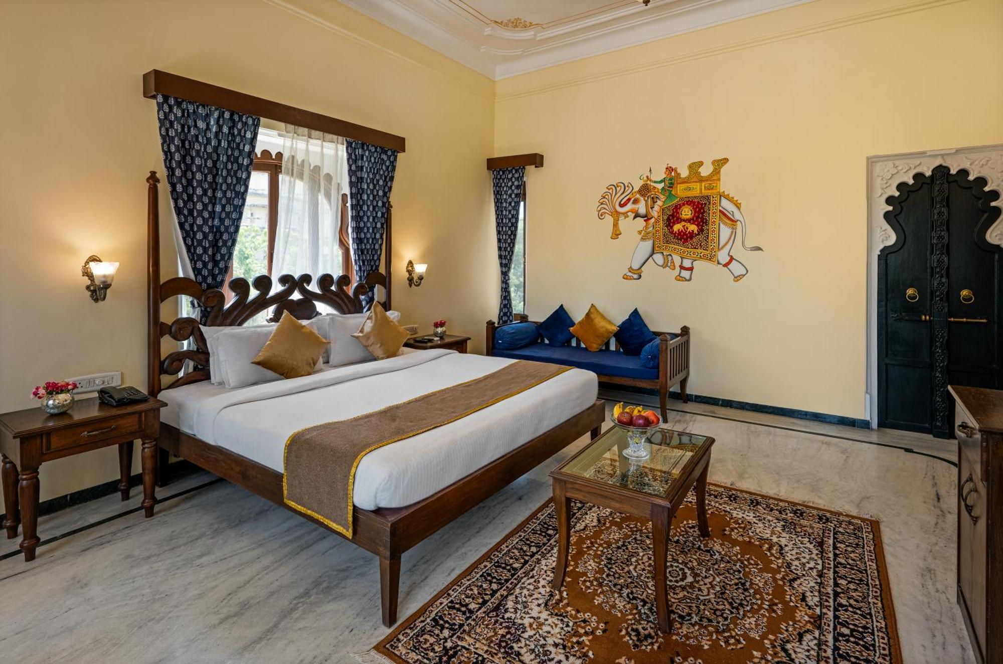 Hotel Sterling Jaisinghgarh Udaipur Exterior foto