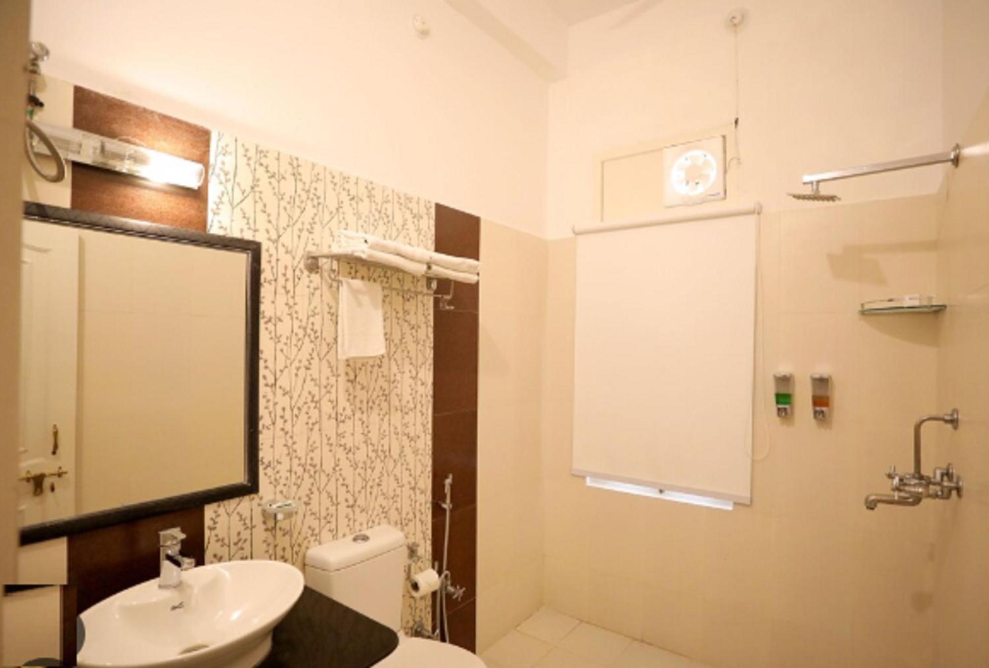 Hotel Sterling Jaisinghgarh Udaipur Exterior foto